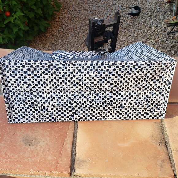 Chico's Reusable Shopping Tote Bags - Set of 2 - NWT - Picture 8 of 8